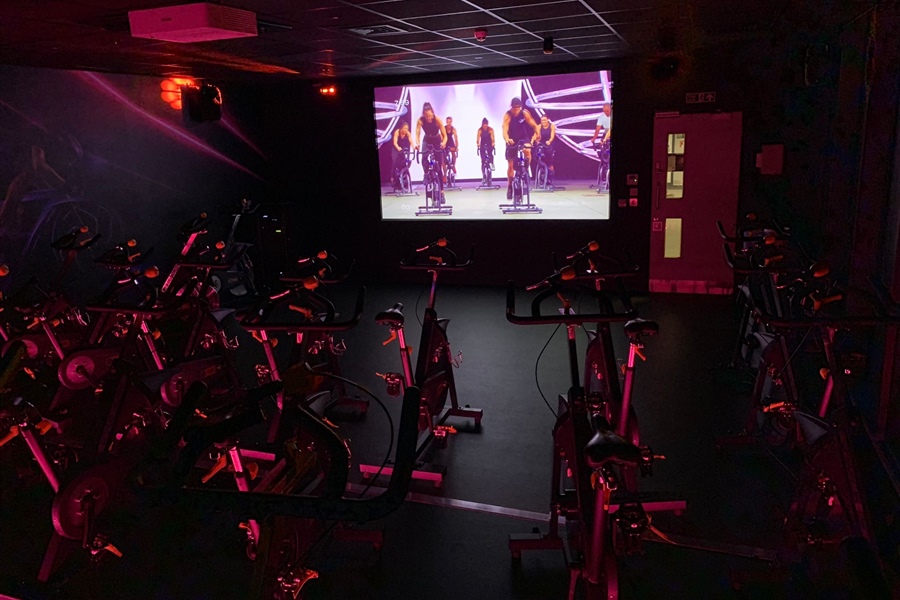 cycle studio with screen