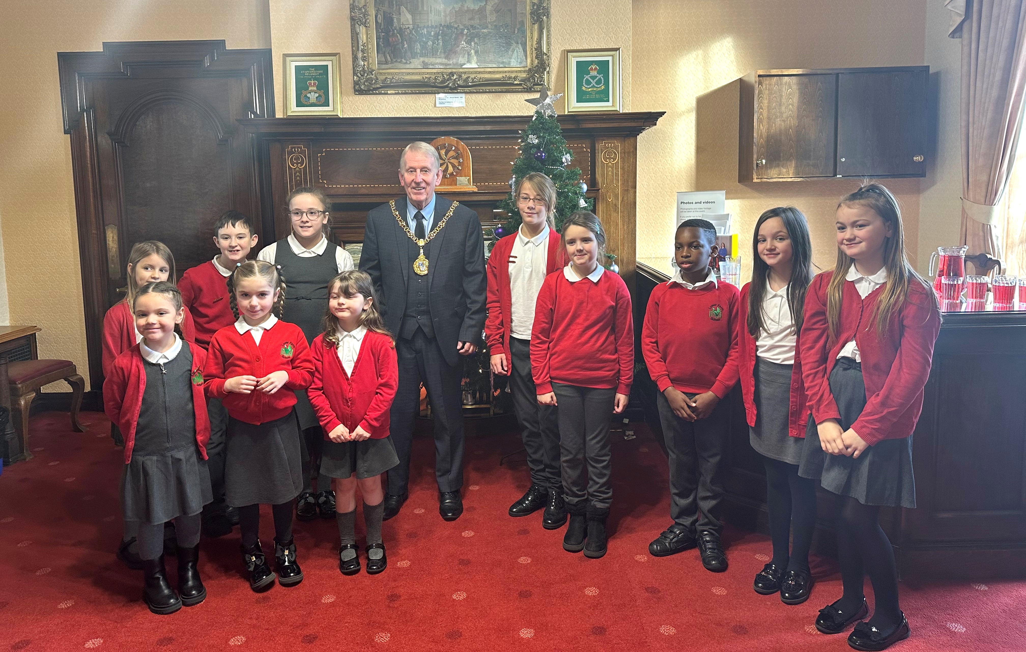 Mayor of Walsall with the children of Lower Farm Primary