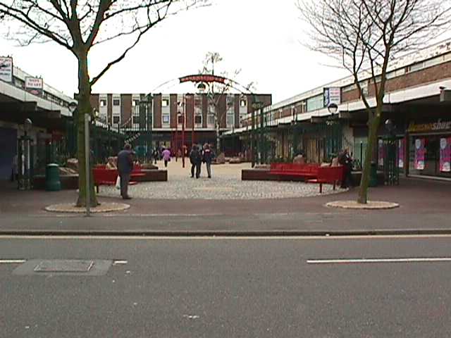 Ravenscourt shopping centre in 1998