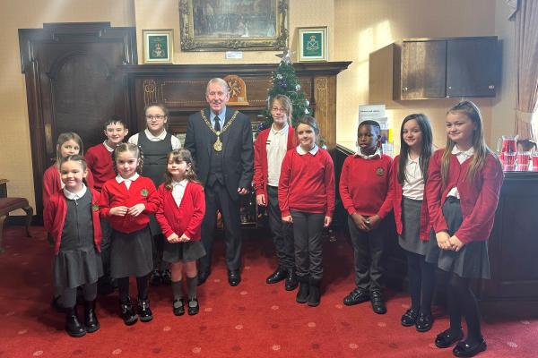 Mayor of Walsall with the children of Lower Farm Primary