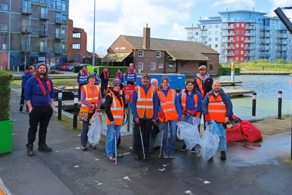 Litter Pickers in Walsall town centre