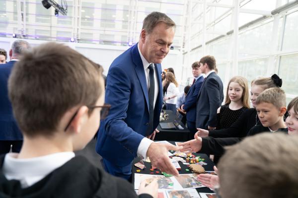 Pool Hayes Primary School with Peter Jones MBE 2