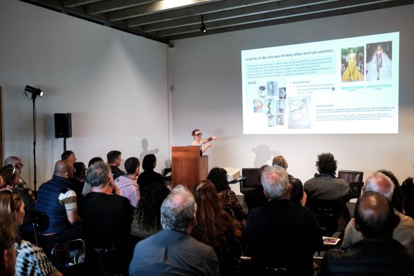 Rachell Smith presents to an audience